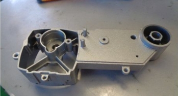 Крышка промежуточная N000-024-403 для пилы ЗПТ-210-1400 Л