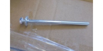 Болт M6x100