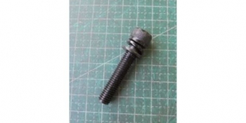 Болт M8х40