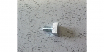 Болт М6x17